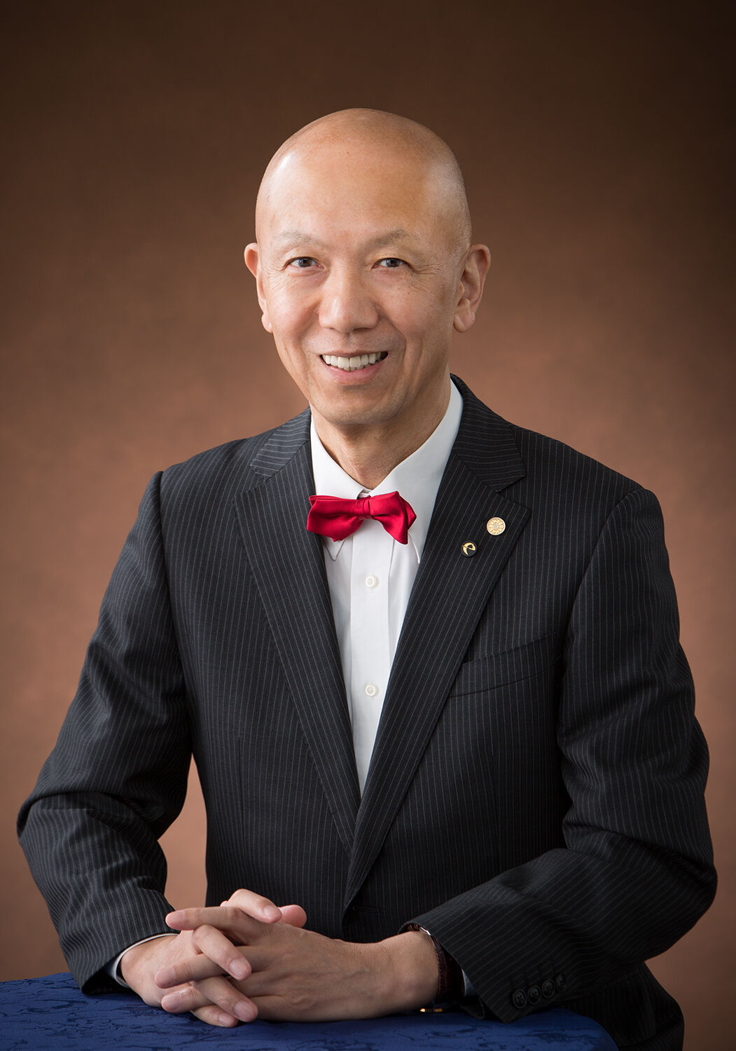 神奈川で化粧品製造販売の許可申請をサポートする行政書士 富樫眞一