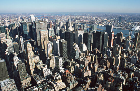 行政書士として産業廃棄物処理の許可申請に関わるご相談に対応いたします